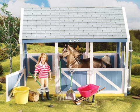 BREYER CLASSICS STABLE CLEANING SET